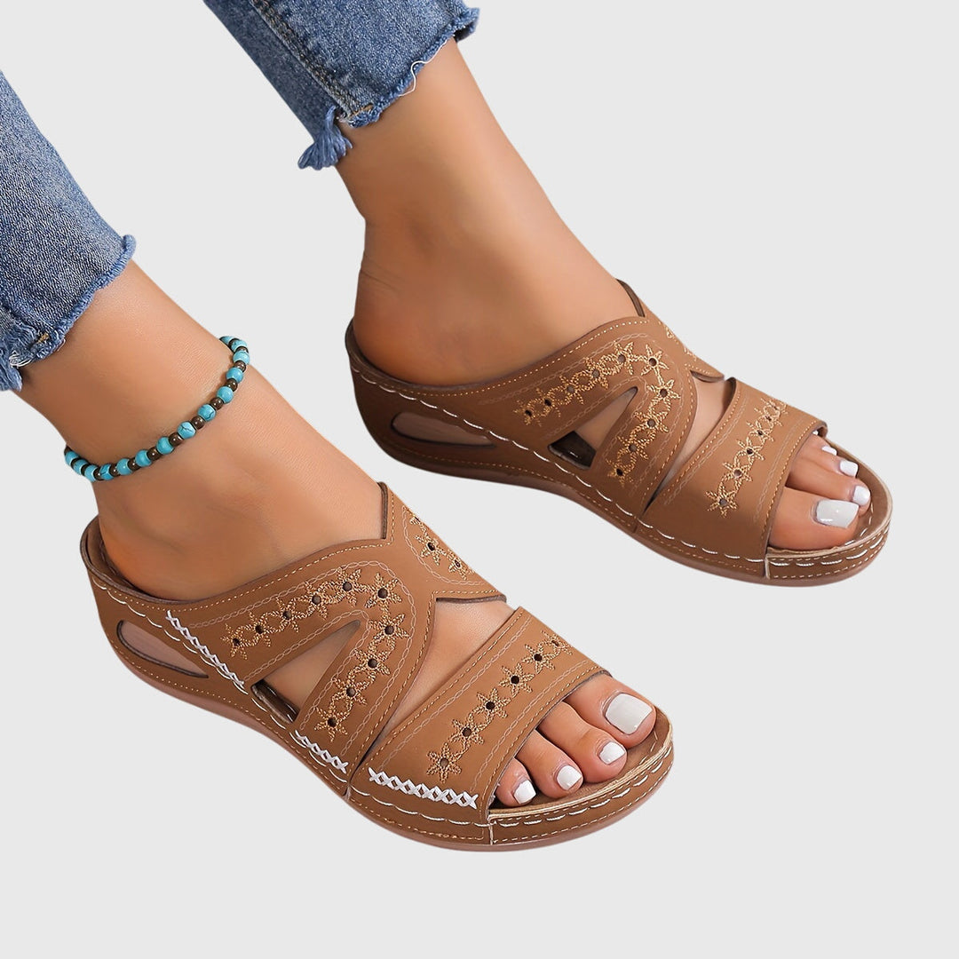 Noëlle™ | Lightweight Orthopedic Sandals