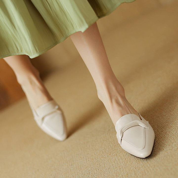 Erlen | Pointed-Toe Knot Detail Mules