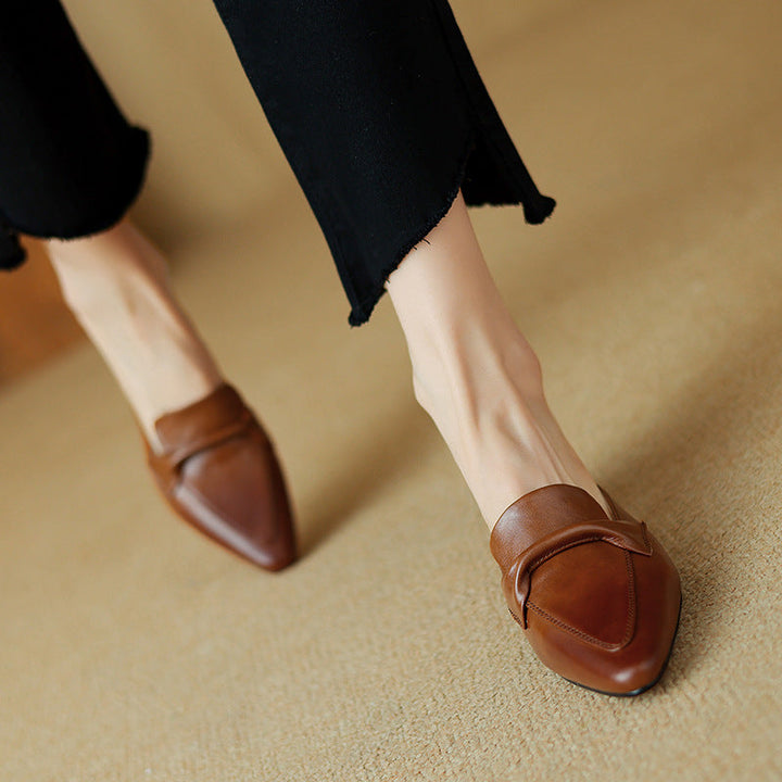 Erlen | Pointed-Toe Knot Detail Mules