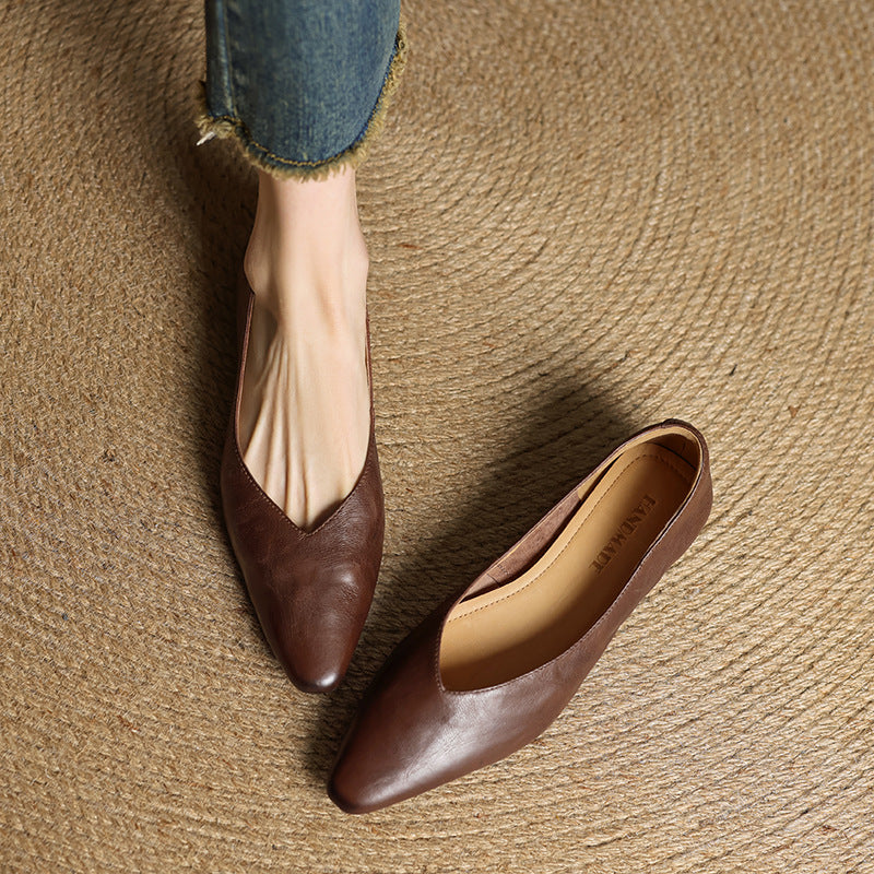 Valmir | Pointed-Toe Minimalist Flat Mules