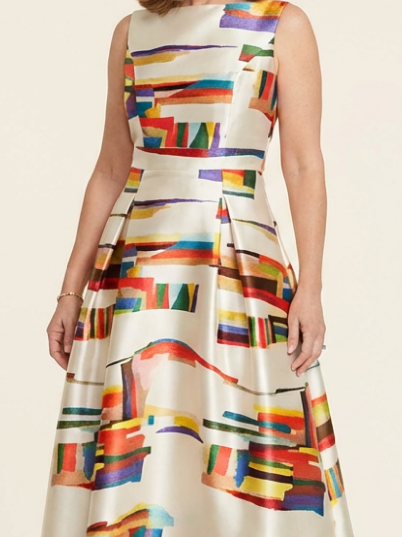 Valeria | Sleeveless Round Neck Pleated Maxi Dress