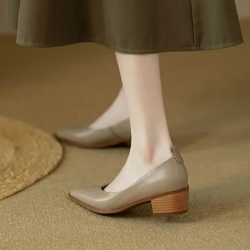 Helen | Classic Chic Pumps