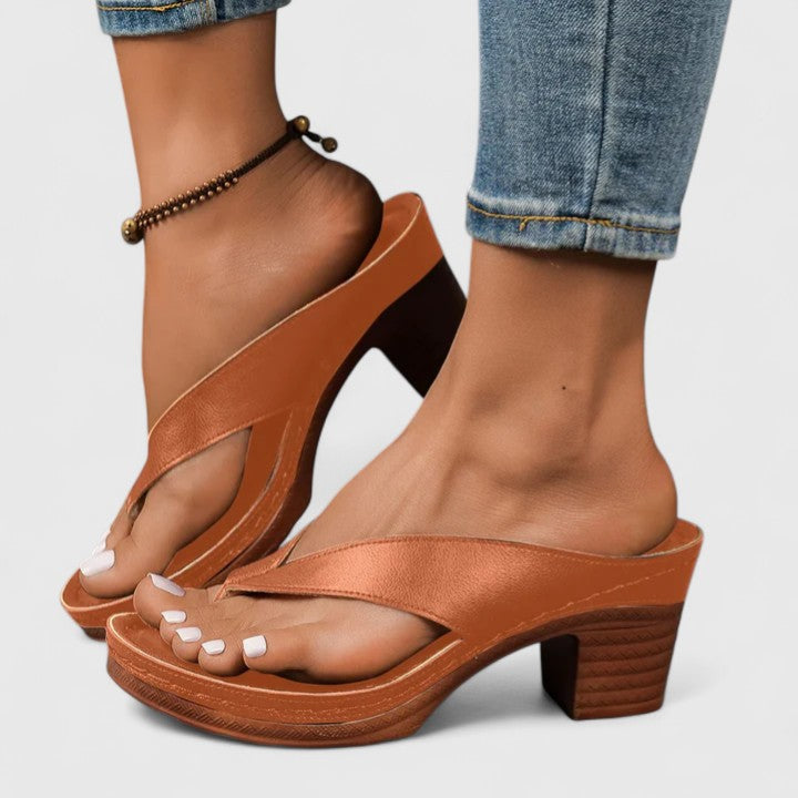 Jazrielle | Toe-Loop Block Heel Sandals