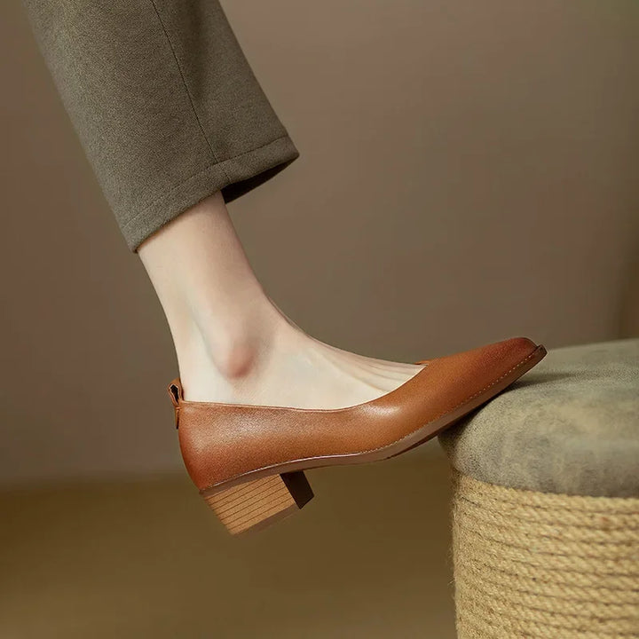Helen | Classic Chic Pumps
